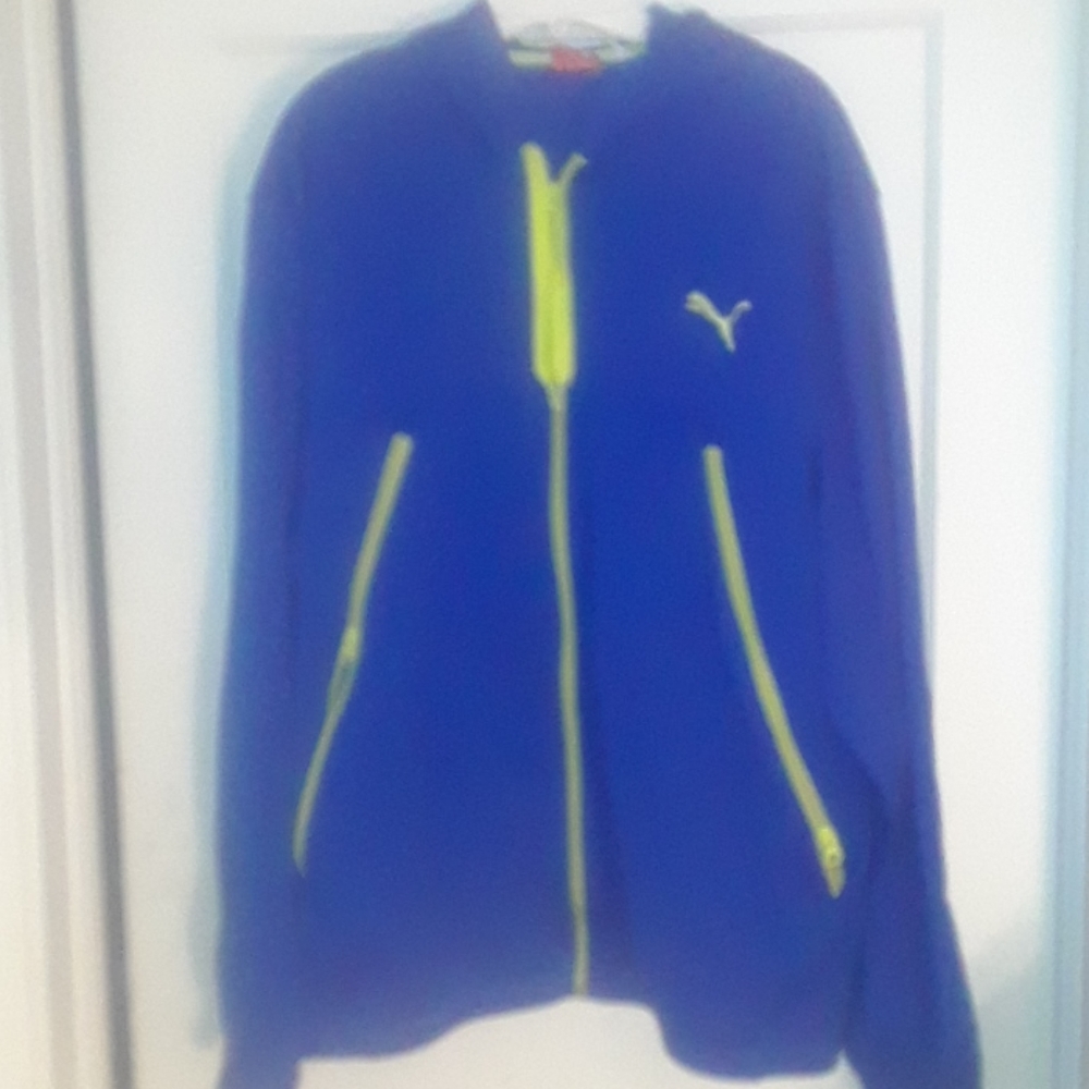 Vintage Puma Jacket Zip Up with a hood
